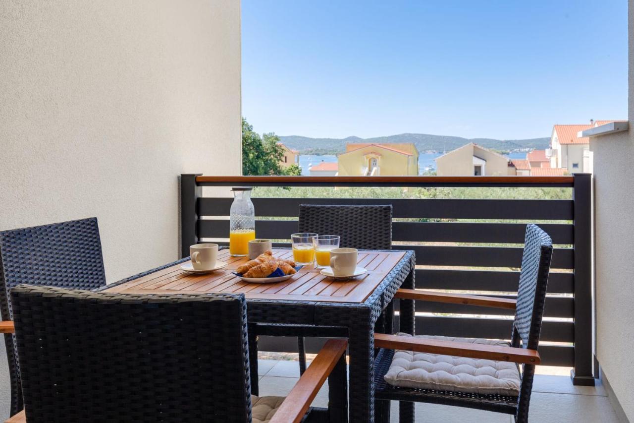 Residence Jonathan Biograd Na Moru Dış mekan fotoğraf